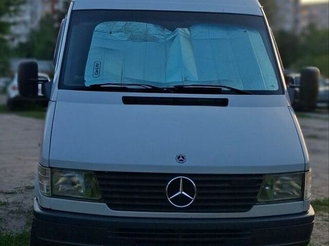 Белый Мерседес Sprinter, объемом двигателя 2.87 л и пробегом 452 тыс. км за 7800 $, фото 1 на Automoto.ua