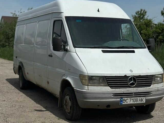 Белый Мерседес Sprinter, объемом двигателя 2.87 л и пробегом 600 тыс. км за 4500 $, фото 1 на Automoto.ua