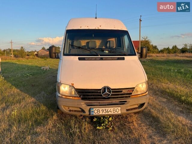 Белый Мерседес Sprinter, объемом двигателя 2.1 л и пробегом 706 тыс. км за 2500 $, фото 1 на Automoto.ua
