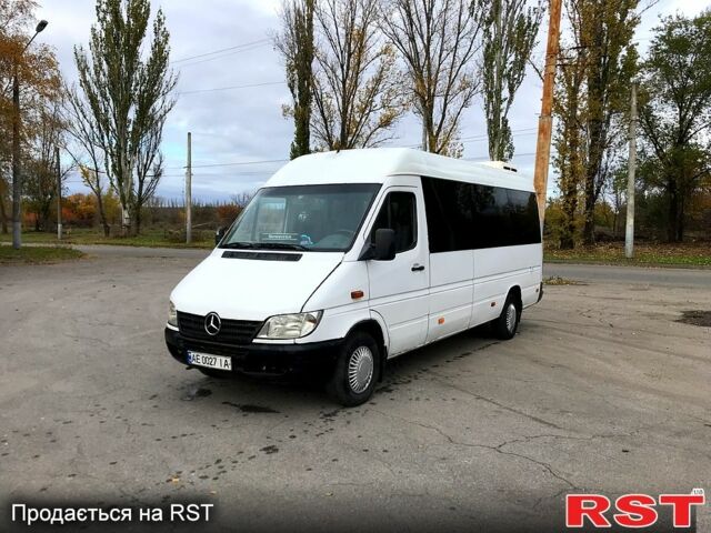 Білий Мерседес Sprinter, об'ємом двигуна 2.1 л та пробігом 450 тис. км за 9700 $, фото 1 на Automoto.ua