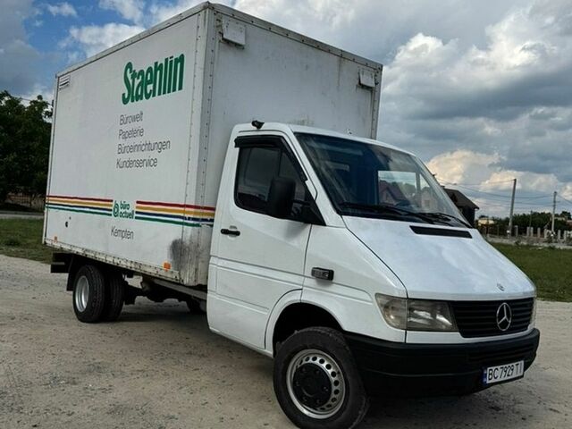 Белый Мерседес Sprinter, объемом двигателя 2.87 л и пробегом 590 тыс. км за 9600 $, фото 1 на Automoto.ua