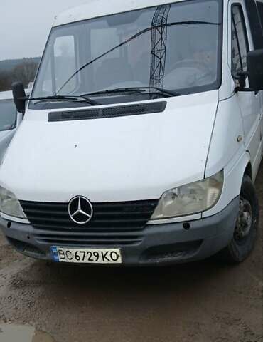 Білий Мерседес Sprinter, об'ємом двигуна 2.15 л та пробігом 425 тис. км за 5900 $, фото 1 на Automoto.ua