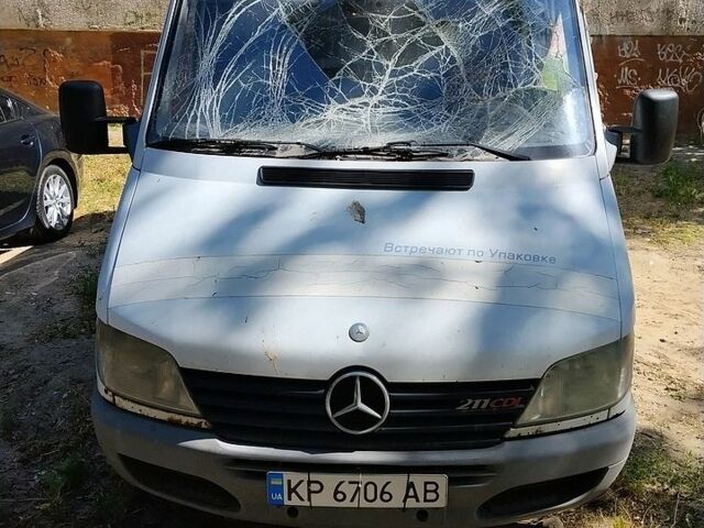 Белый Мерседес Sprinter, объемом двигателя 2.15 л и пробегом 265 тыс. км за 4500 $, фото 1 на Automoto.ua