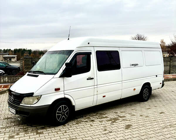 Білий Мерседес Sprinter, об'ємом двигуна 2.7 л та пробігом 408 тис. км за 8700 $, фото 1 на Automoto.ua