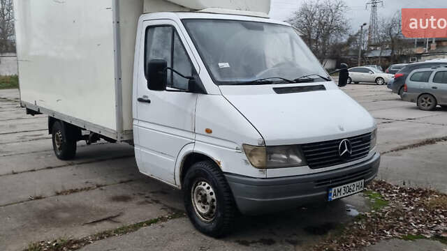 Білий Мерседес Sprinter, об'ємом двигуна 2.3 л та пробігом 374 тис. км за 5500 $, фото 1 на Automoto.ua
