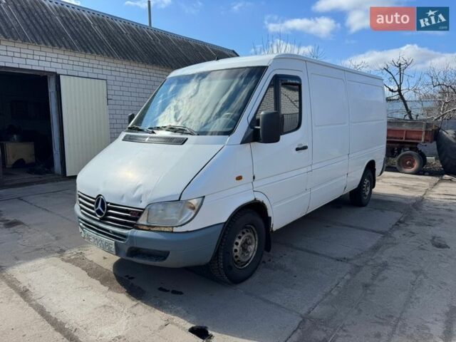 Белый Мерседес Sprinter, объемом двигателя 2.1 л и пробегом 840 тыс. км за 5500 $, фото 1 на Automoto.ua