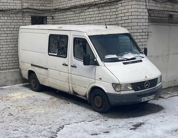 Белый Мерседес Sprinter, объемом двигателя 2.87 л и пробегом 687 тыс. км за 5500 $, фото 1 на Automoto.ua