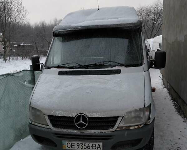 Белый Мерседес Sprinter, объемом двигателя 2.2 л и пробегом 670 тыс. км за 3950 $, фото 1 на Automoto.ua