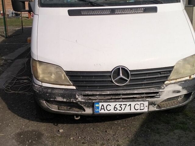 Белый Мерседес Sprinter, объемом двигателя 2.15 л и пробегом 20 тыс. км за 4000 $, фото 1 на Automoto.ua