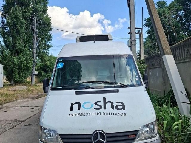 Белый Мерседес Sprinter, объемом двигателя 2.2 л и пробегом 525 тыс. км за 2500 $, фото 1 на Automoto.ua