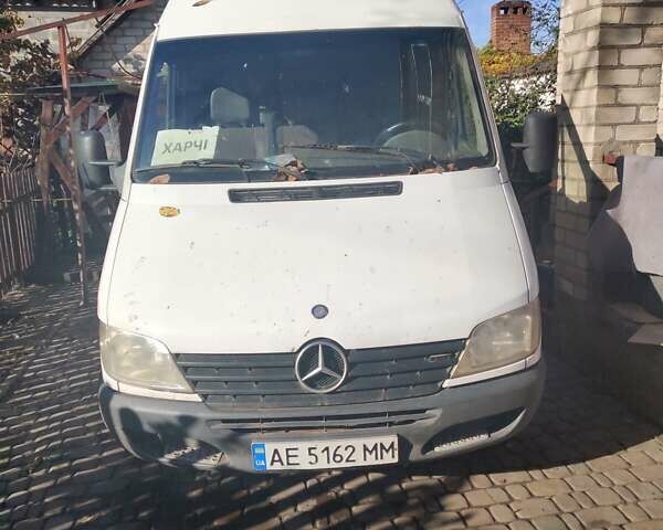 Мерседес Sprinter 2001 у Кривому Розі на Automoto.ua Білий Мерседес Sprinter, об'ємом двигуна 2.69 л та пробігом 1000 тис. км за 9000 $, фото 1 на Automoto.ua