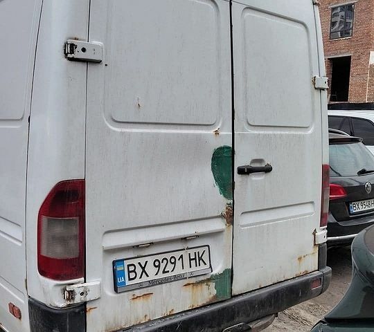 Белый Мерседес Sprinter, объемом двигателя 2.69 л и пробегом 800 тыс. км за 7500 $, фото 1 на Automoto.ua