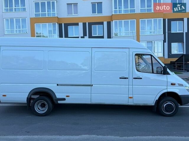 Белый Мерседес Sprinter, объемом двигателя 2.15 л и пробегом 450 тыс. км за 13200 $, фото 1 на Automoto.ua