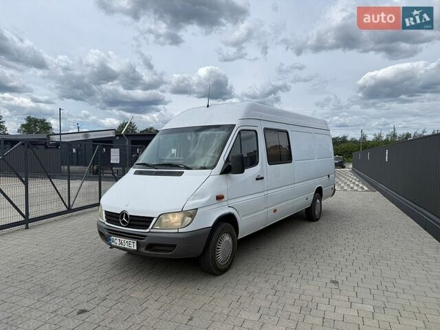 Белый Мерседес Sprinter, объемом двигателя 2.69 л и пробегом 460 тыс. км за 8999 $, фото 1 на Automoto.ua