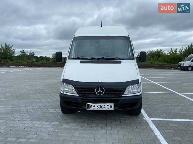 Білий Мерседес Sprinter, об'ємом двигуна 2.1 л та пробігом 300 тис. км за 7000 $, фото 1 на Automoto.ua