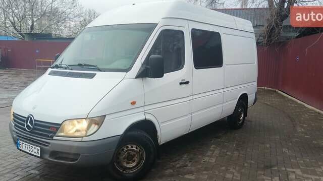 Белый Мерседес Sprinter, объемом двигателя 2.15 л и пробегом 650 тыс. км за 7500 $, фото 1 на Automoto.ua