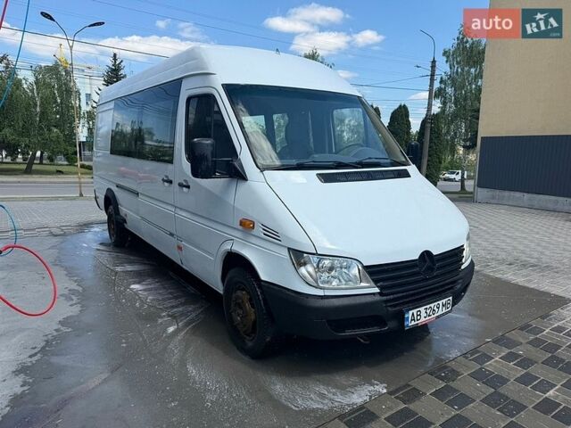Белый Мерседес Sprinter, объемом двигателя 2.69 л и пробегом 555 тыс. км за 9300 $, фото 1 на Automoto.ua