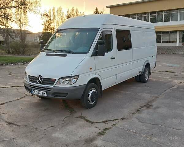 Белый Мерседес Sprinter, объемом двигателя 2.69 л и пробегом 777 тыс. км за 14300 $, фото 1 на Automoto.ua