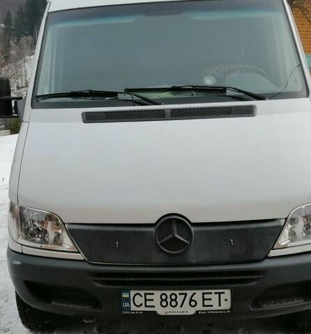 Белый Мерседес Sprinter, объемом двигателя 2.15 л и пробегом 575 тыс. км за 5200 $, фото 1 на Automoto.ua