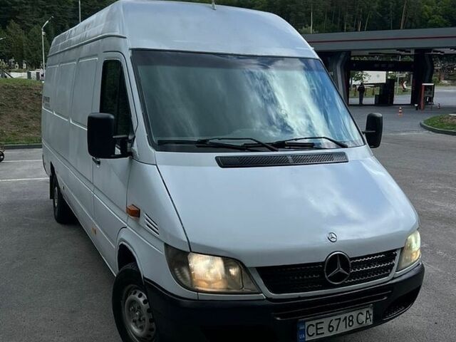 Белый Мерседес Sprinter, объемом двигателя 2.15 л и пробегом 650 тыс. км за 5650 $, фото 1 на Automoto.ua
