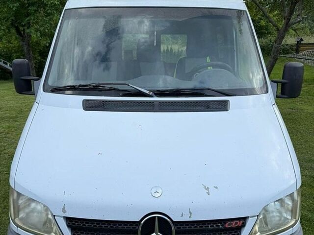Белый Мерседес Sprinter, объемом двигателя 2.15 л и пробегом 193 тыс. км за 9500 $, фото 1 на Automoto.ua