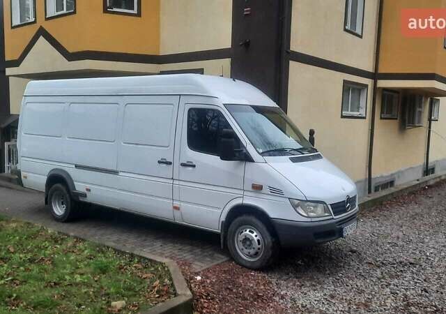 Белый Мерседес Sprinter, объемом двигателя 2.7 л и пробегом 1 тыс. км за 12800 $, фото 1 на Automoto.ua