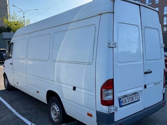 Белый Мерседес Sprinter, объемом двигателя 2.15 л и пробегом 730 тыс. км за 5950 $, фото 1 на Automoto.ua