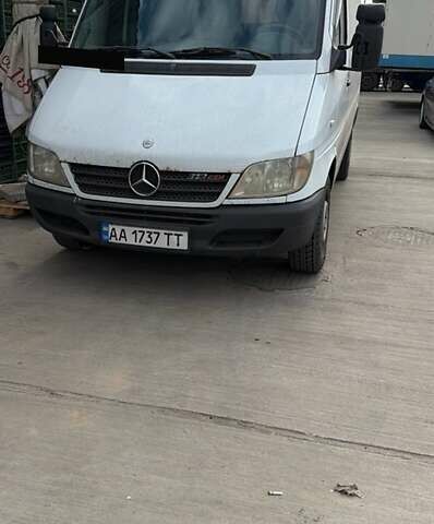Белый Мерседес Sprinter, объемом двигателя 2.2 л и пробегом 510 тыс. км за 9500 $, фото 1 на Automoto.ua