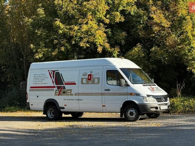 Белый Мерседес Sprinter, объемом двигателя 2.2 л и пробегом 485 тыс. км за 12000 $, фото 1 на Automoto.ua