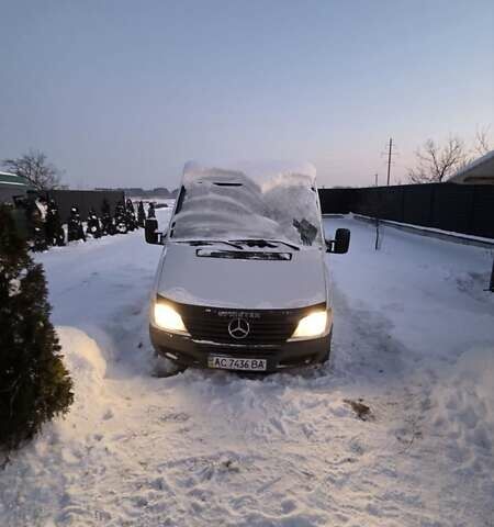Белый Мерседес Sprinter, объемом двигателя 0 л и пробегом 340 тыс. км за 6000 $, фото 1 на Automoto.ua