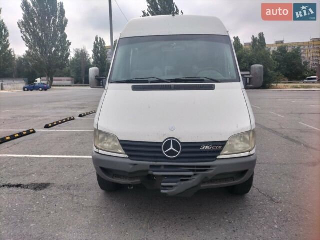 Белый Мерседес Sprinter, объемом двигателя 2.69 л и пробегом 950 тыс. км за 13000 $, фото 1 на Automoto.ua