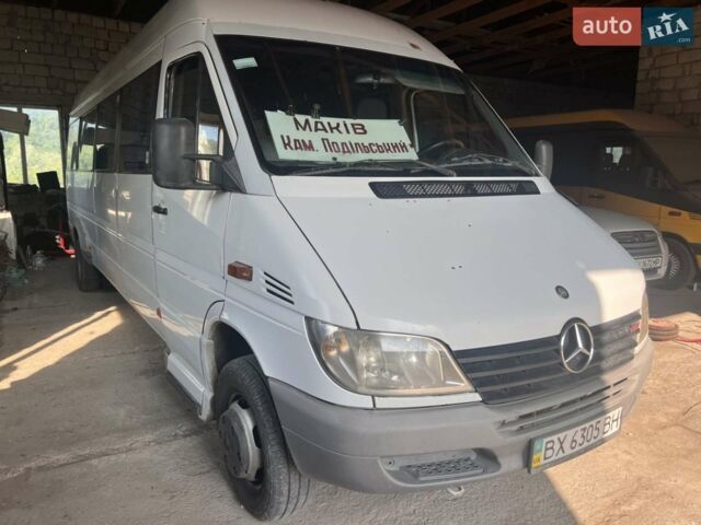 Белый Мерседес Sprinter, объемом двигателя 2.69 л и пробегом 800 тыс. км за 28892 $, фото 1 на Automoto.ua