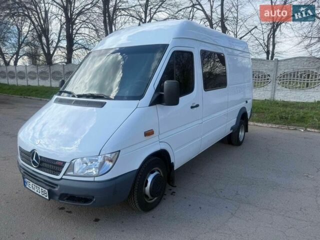 Белый Мерседес Sprinter, объемом двигателя 2.69 л и пробегом 672 тыс. км за 13500 $, фото 1 на Automoto.ua