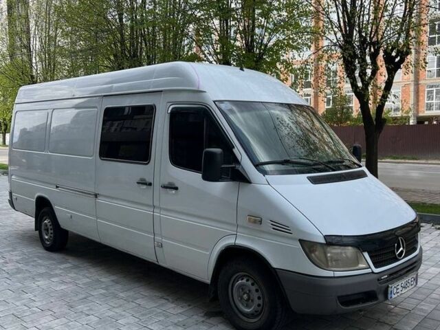 Белый Мерседес Sprinter, объемом двигателя 2.69 л и пробегом 363 тыс. км за 9000 $, фото 1 на Automoto.ua