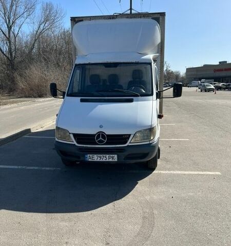 Белый Мерседес Sprinter, объемом двигателя 2.69 л и пробегом 443 тыс. км за 12700 $, фото 1 на Automoto.ua