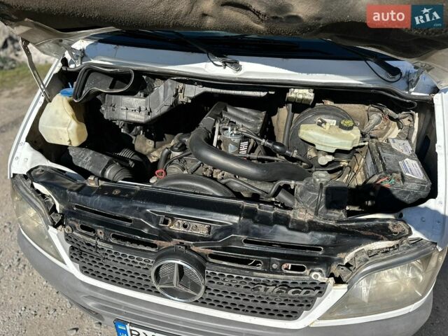 Белый Мерседес Sprinter, объемом двигателя 2.15 л и пробегом 508 тыс. км за 10500 $, фото 1 на Automoto.ua