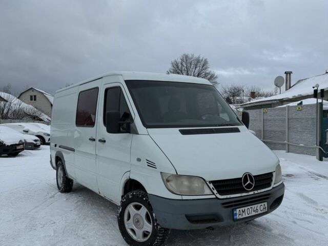 Белый Мерседес Sprinter, объемом двигателя 2.7 л и пробегом 277 тыс. км за 6000 $, фото 1 на Automoto.ua