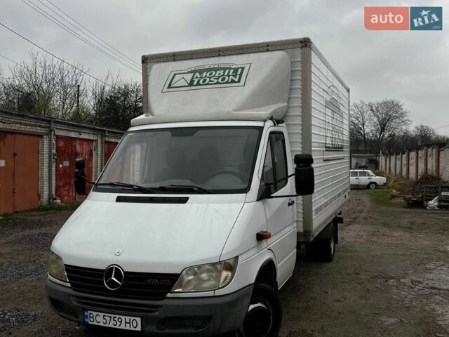 Белый Мерседес Sprinter, объемом двигателя 2.7 л и пробегом 407 тыс. км за 16000 $, фото 1 на Automoto.ua