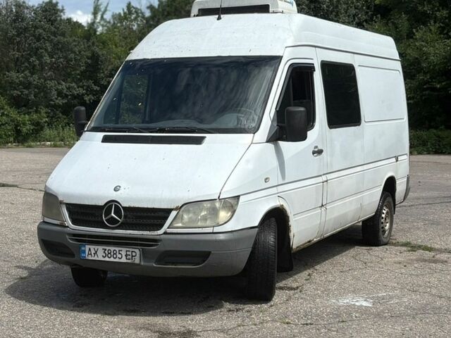 Белый Мерседес Sprinter, объемом двигателя 2.15 л и пробегом 550 тыс. км за 6500 $, фото 1 на Automoto.ua