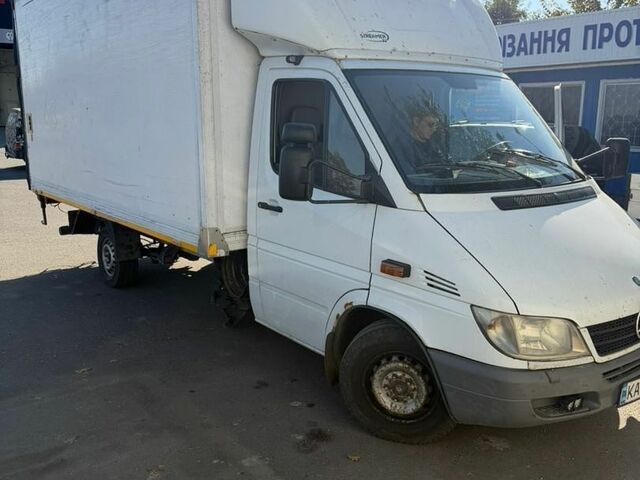 Білий Мерседес Sprinter, об'ємом двигуна 2.7 л та пробігом 727 тис. км за 10500 $, фото 1 на Automoto.ua