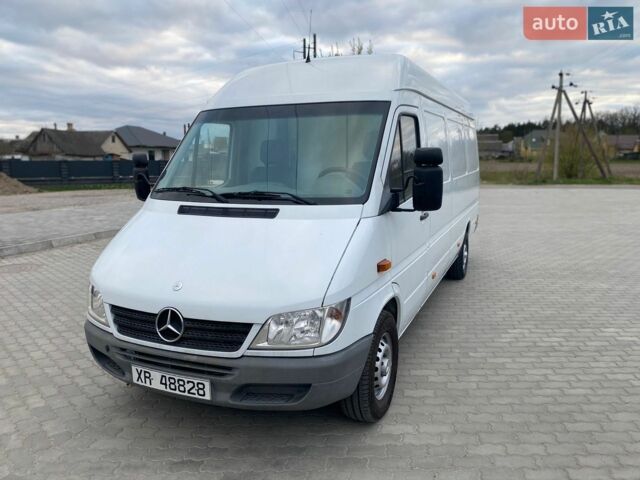 Белый Мерседес Sprinter, объемом двигателя 2.2 л и пробегом 238 тыс. км за 14700 $, фото 1 на Automoto.ua