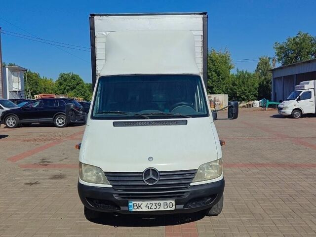 Білий Мерседес Sprinter, об'ємом двигуна 2.1 л та пробігом 547 тис. км за 9200 $, фото 1 на Automoto.ua