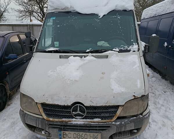 Білий Мерседес Sprinter, об'ємом двигуна 2.15 л та пробігом 400 тис. км за 3800 $, фото 1 на Automoto.ua