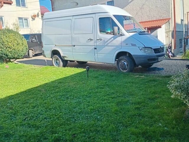 Белый Мерседес Sprinter, объемом двигателя 2.15 л и пробегом 410 тыс. км за 13000 $, фото 1 на Automoto.ua