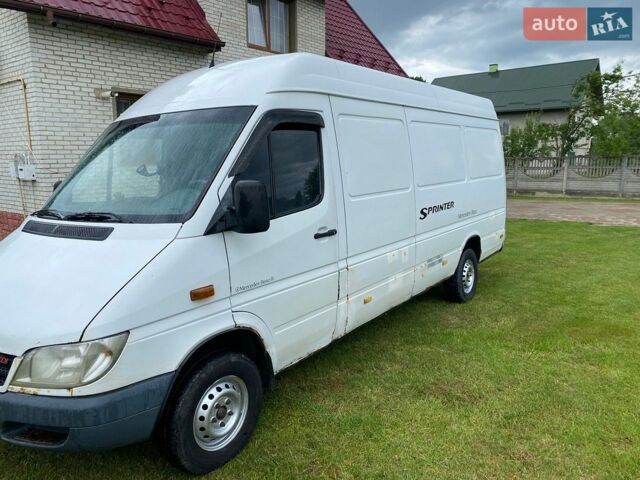 Белый Мерседес Sprinter, объемом двигателя 2.1 л и пробегом 683 тыс. км за 6200 $, фото 1 на Automoto.ua