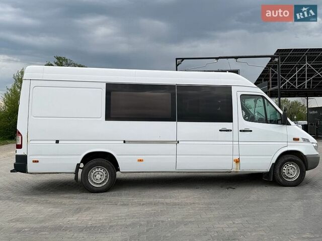 Белый Мерседес Sprinter, объемом двигателя 2.69 л и пробегом 250 тыс. км за 10500 $, фото 1 на Automoto.ua