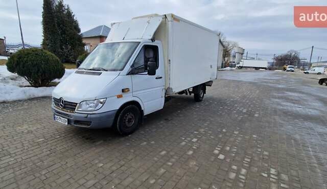 Белый Мерседес Sprinter, объемом двигателя 2.15 л и пробегом 100 тыс. км за 4000 $, фото 1 на Automoto.ua