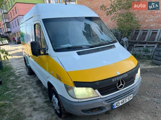 Білий Мерседес Sprinter, об'ємом двигуна 2.15 л та пробігом 500 тис. км за 4800 $, фото 1 на Automoto.ua
