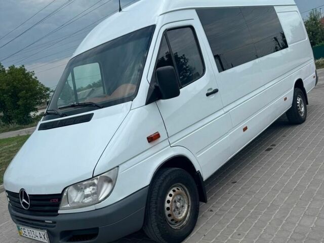 Белый Мерседес Sprinter, объемом двигателя 2.2 л и пробегом 670 тыс. км за 7500 $, фото 1 на Automoto.ua