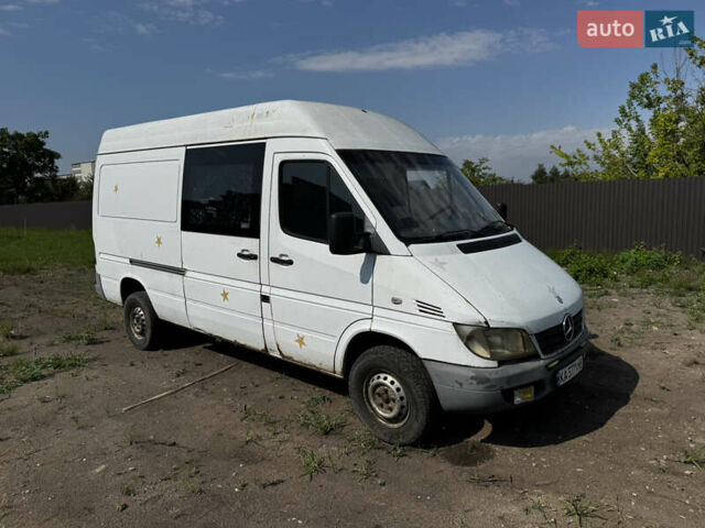 Белый Мерседес Sprinter, объемом двигателя 2.15 л и пробегом 458 тыс. км за 5100 $, фото 1 на Automoto.ua